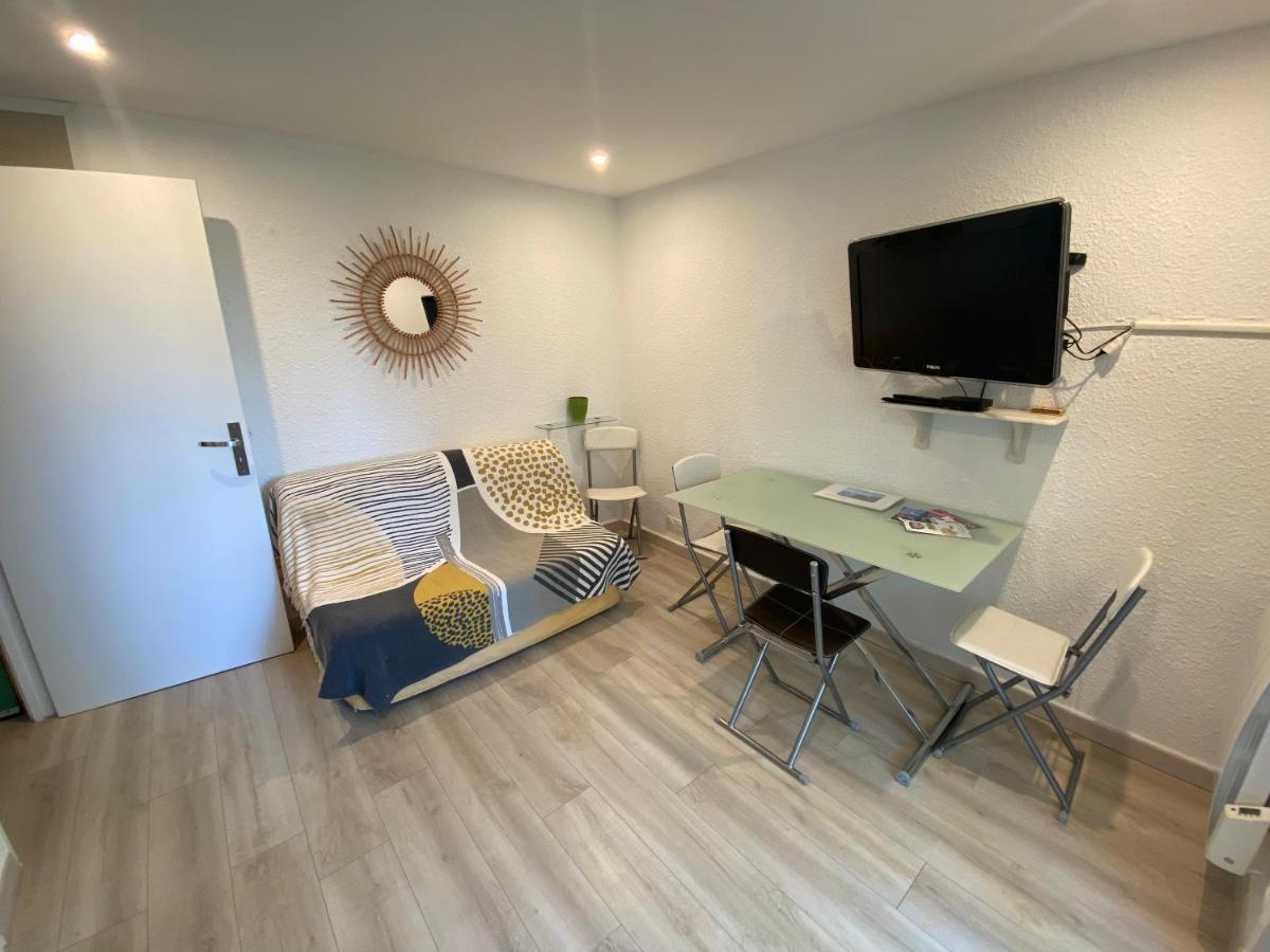 Appartement Bord De Mer - St Raphael Corniche D'Or Saint-Raphael  Bagian luar foto