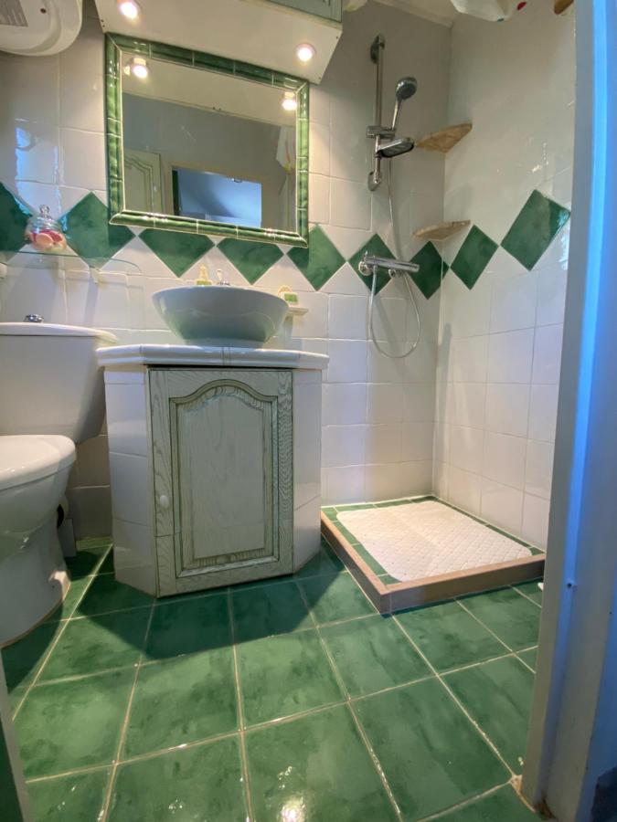 Appartement Bord De Mer - St Raphael Corniche D'Or Saint-Raphael  Bagian luar foto